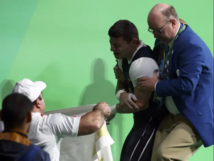 אנדרניק קראפטיין מרים משקולות ארמני (רויטרס)