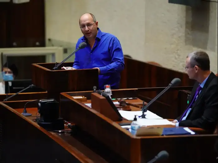 אבי ניסנקורן במליאת הכנסת, 17 ביוני 2020 (אתר רשמי , דוברות הכנסת)