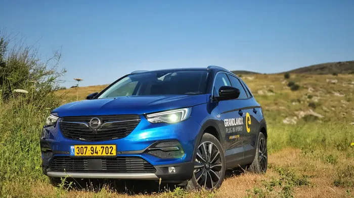 מבחן דרך: אופל גרנדלנד X PHEV. קינן כהן מבחן דרך: אופל גרנדלנד X PHEV. קינן כהן