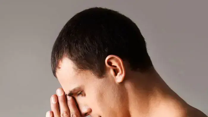 אילוסטרציה גבר חושב (ShutterStock)