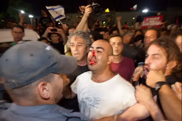 והארץ היתה תוהו ובוהו: קווים לדמותה של מלחמת האזרחים החדשה-כולנו אתיופים נלחמים עד הנצחון 1294746-46