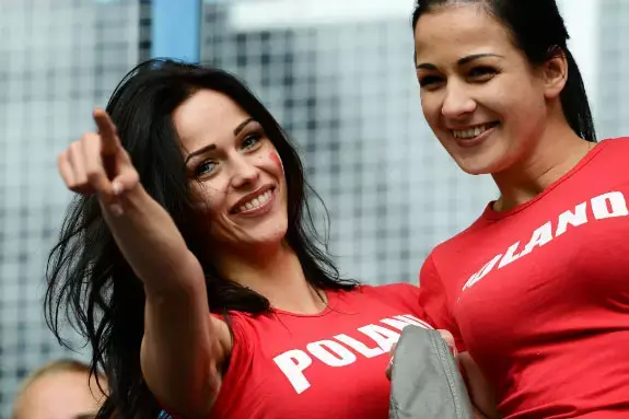 אוהדות כדורגל, יורו 2012 (רויטרס)