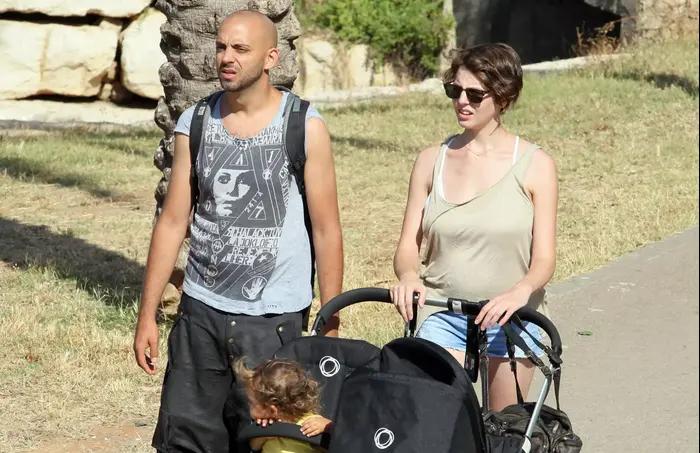 עידן רייכל והמשפחה ביום כיף - וואלה! סלבס
