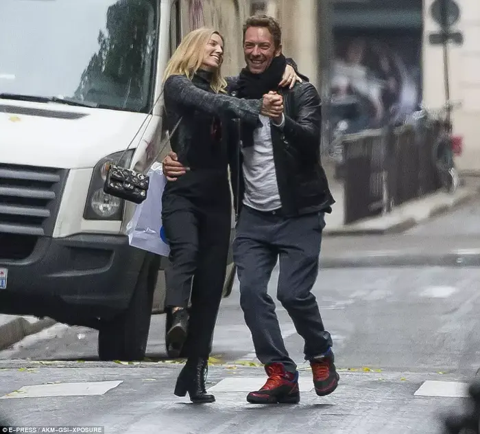 sean penn dating charlize