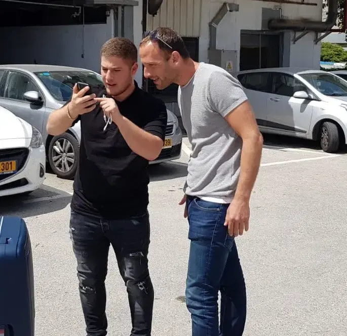 הרגע שבו גדי מהאח הגדול פגש את ניר. צפו - וואלה! סלבס