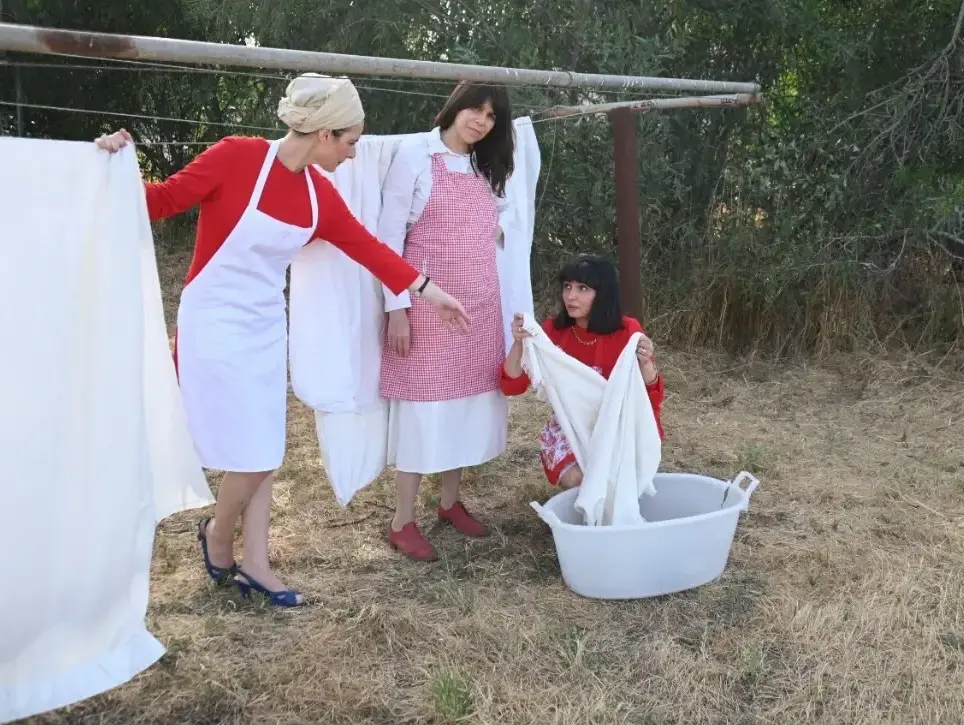 שרון רוטר, שירי הדר ונועה ג'ינו, The Mothers