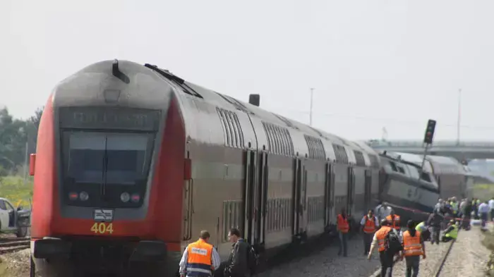 התנגשות בין רכבות סמוך לתחנת הרכבת בנתניה, אפריל 2011 התנגשות בין רכבות סמוך לתחנת הרכבת בנתניה, אפריל 2011