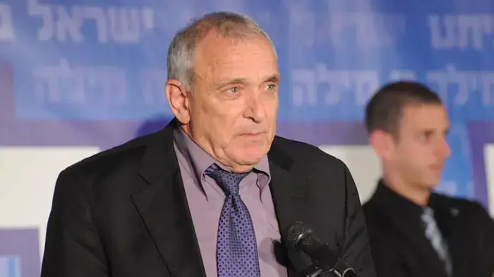 השר לביטחון הפנים, חבר כנסת מטעם סיעת ישראל ביתנו, יצחק אהרונוביץ במהלך הועידה השלישית של מפלגת ישראל ביתנו אפריל 2011 השר לביטחון הפנים, חבר כנסת מטעם סיעת ישראל ביתנו, יצחק אהרונוביץ במהלך הועידה השלישית של מפלגת ישראל ביתנו אפריל 2011