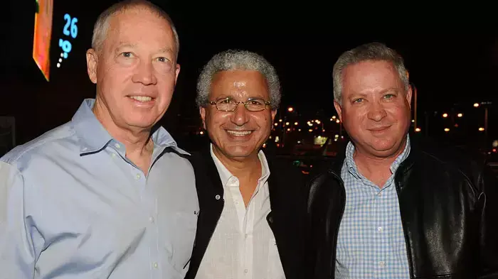 יואב גלנט מגיע לאירוע ההשקה של ערוץ הספורט בתלת מימד יואב גלנט מגיע לאירוע ההשקה של ערוץ הספורט בתלת מימד