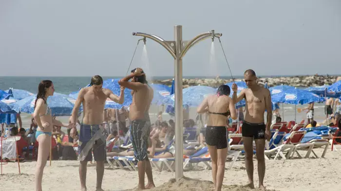 קיץ בחוף הים של תל אביב , אפריל 2011 קיץ בחוף הים של תל אביב , אפריל 2011