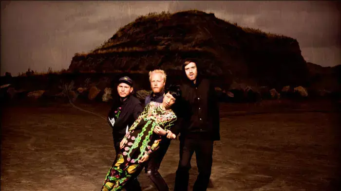 וולקאם. Little Dragon וולקאם. Little Dragon