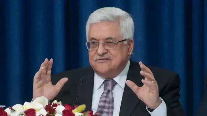 אבו מאזן נפגש עם בכירי "ישראל יוזמת" בראמללה, אפריל 2011 אבו מאזן נפגש עם בכירי "ישראל יוזמת" בראמללה, אפריל 2011