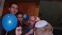ביילין מותקף על ידי מפגין במצפה רמון צילום כביש 40 מגזין מצפה רמון והסביבה ביילין מותקף על ידי מפגין במצפה רמון צילום כביש 40 מגזין מצפה רמון והסביבה