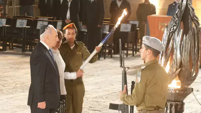 טקס יום הזיכרון ברחבת הכותל ירושלים, אפריל 2011