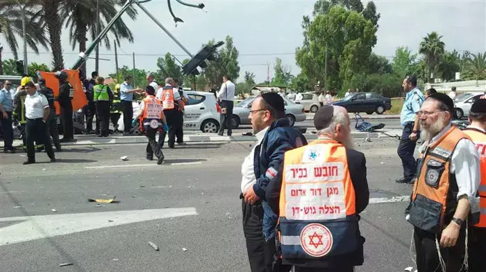 תמונות מפיגוע דריסה בבר לב תמונות מפיגוע דריסה בבר לב