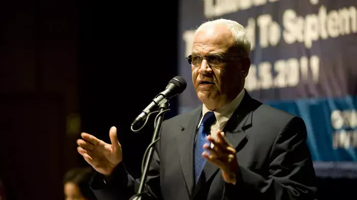 ראש צוות המשא ומתן הפלסטיני ד"ר סאיב עריקאת בכנס של ג'נבה על סכויי התהליך המדיני לקראת ספטמבר הקרוב, מאי 2011 ראש צוות המשא ומתן הפלסטיני ד"ר סאיב עריקאת בכנס של ג'נבה על סכויי התהליך המדיני לקראת ספטמבר הקרוב, מאי 2011