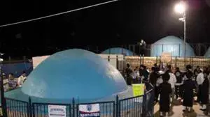 הכנות להילולת ל"ג בעומר המסורתית בקבר רבי שמעון בר יוחאי (רשב"י) במירון, מאי 2011 הכנות להילולת ל"ג בעומר המסורתית בקבר רבי שמעון בר יוחאי (רשב"י) במירון, מאי 2011