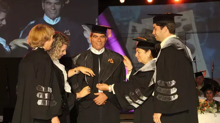 גבי אשכנזי מקבל תואר 'דוקטור לשם כבוד' מאוניברסיטת בר אילן גבי אשכנזי מקבל תואר 'דוקטור לשם כבוד' מאוניברסיטת בר אילן