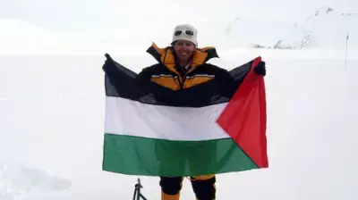 : סוזאן אל-הובי היא האישה הערבייה הראשונה שהצליחה לטפס עד לפסגה הגבוהה ביותר בעולם, פסגת הר האוורסט, מאי 2011 : סוזאן אל-הובי היא האישה הערבייה הראשונה שהצליחה לטפס עד לפסגה הגבוהה ביותר בעולם, פסגת הר האוורסט, מאי 2011