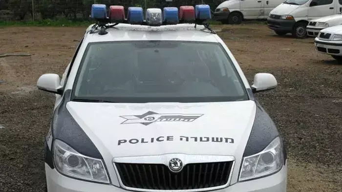ניידת משטרת התנועה עם גשר תאורה חדש ניידת משטרת התנועה עם גשר תאורה חדש