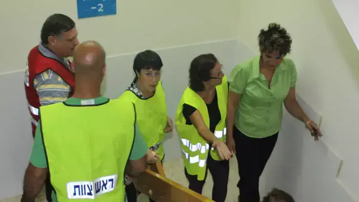 תרגיל פיקוד העורף נקודת מפנה חמש בסניף הביטוח הלאומי בחדרה, יוני 2011 תרגיל פיקוד העורף נקודת מפנה חמש בסניף הביטוח הלאומי בחדרה, יוני 2011