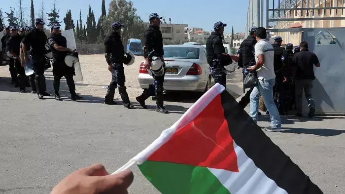 שוטרים פלסטינים לנפי המשחק של פלסטין נגד בחריין שוטרים פלסטינים לנפי המשחק של פלסטין נגד בחריין