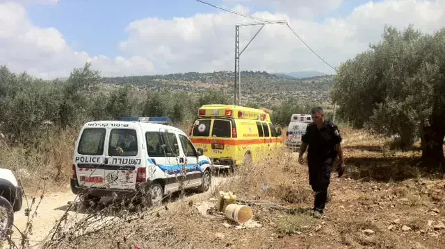 גופת נער נמצאה בשולי הכביש בכפר עראבה, יוני 2011 גופת נער נמצאה בשולי הכביש בכפר עראבה, יוני 2011