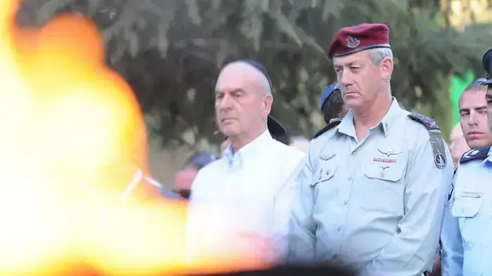 הרמטכ"ל בני גנץ בטקס אזכרה לחללי מלחמת לבנון השנייה, יולי 2011 הרמטכ"ל בני גנץ בטקס אזכרה לחללי מלחמת לבנון השנייה, יולי 2011