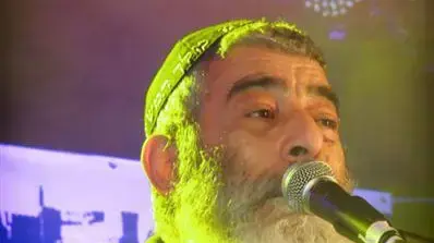 אריאל זילבר בהפגנת ימין בכיכר ציון, ירושלים, תחת הסיסמא: "אומרים כן לבנייה ולא לויתורים", דצמבר 2010 אריאל זילבר בהפגנת ימין בכיכר ציון, ירושלים, תחת הסיסמא: "אומרים כן לבנייה ולא לויתורים", דצמבר 2010