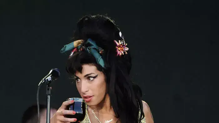 "אין מילים". איימי וויינהאוס "אין מילים". איימי וויינהאוס