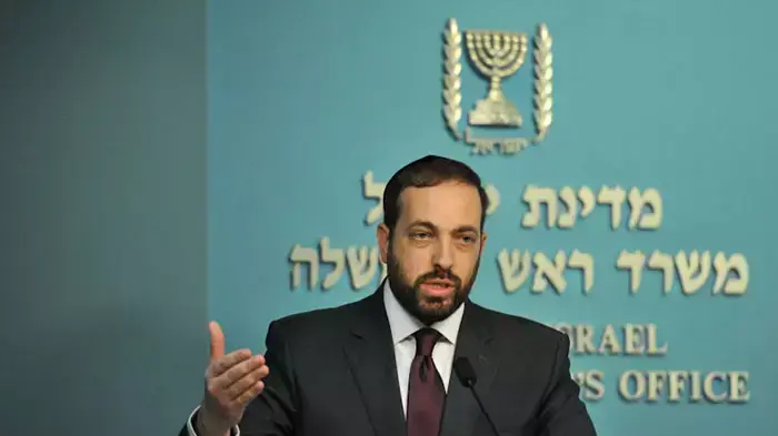 שר הבינוי והשיכון, אריאל אטיאס במסיבת עיתונאים לפתרון הדיור, יולי 2011 שר הבינוי והשיכון, אריאל אטיאס במסיבת עיתונאים לפתרון הדיור, יולי 2011