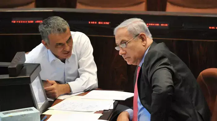 ראש הממשלה בנימין נתניהו במליאת הכנסת, אוגוסט 2011 ראש הממשלה בנימין נתניהו במליאת הכנסת, אוגוסט 2011