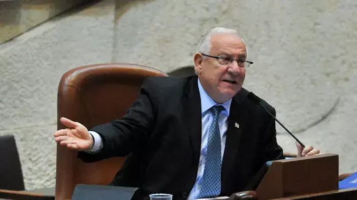 יושב ראש הכנסת ראובן ריבלין בדיון 40 החתימות, אוגוסט 2011 יושב ראש הכנסת ראובן ריבלין בדיון 40 החתימות, אוגוסט 2011