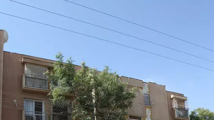 בעל דחף את אשתו מהקומה הרביעית בבאר שבע, יולי 2011 בעל דחף את אשתו מהקומה הרביעית בבאר שבע, יולי 2011