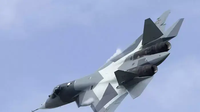 מטוס קרב רוסי מדגם T-50, מוסקבה, אוגוסט 2011 מטוס קרב רוסי מדגם T-50, מוסקבה, אוגוסט 2011