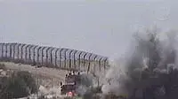גיפ של צהל שנפגע ממטען ליד מורג ( מערוץ 10) גיפ של צהל שנפגע ממטען ליד מורג ( מערוץ 10)