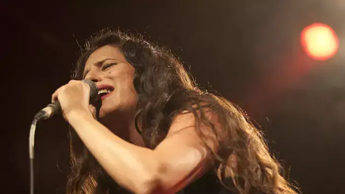 הזמרת מירי מסיקה עצרת מחאת האוהלים בתל אביב, אוגוסט 2011 הזמרת מירי מסיקה עצרת מחאת האוהלים בתל אביב, אוגוסט 2011