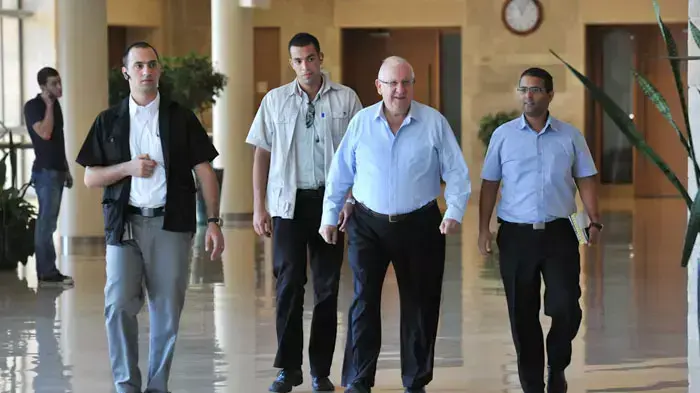 רובי ריבלין בועדת חוץ וביטחון בכנסת, אוגוסט 2011 רובי ריבלין בועדת חוץ וביטחון בכנסת, אוגוסט 2011