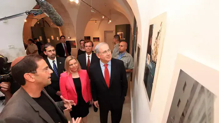 ראש הממשלה בנימין נתניהו בתערוכה לציון עשור לאחד עשר בספטמבר, ספטמבר 2011 ראש הממשלה בנימין נתניהו בתערוכה לציון עשור לאחד עשר בספטמבר, ספטמבר 2011