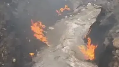 שריפה בעקבות פיצוץ צינור נפט, אזור התעשייה של ניירובי, קניה, 12 בספטמבר 2011 שריפה בעקבות פיצוץ צינור נפט, אזור התעשייה של ניירובי, קניה, 12 בספטמבר 2011
