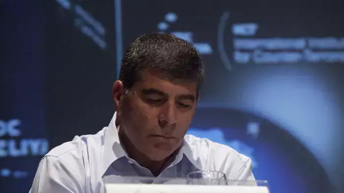 גבי אשכנזי נואם בכנס טרור, הרצליה, ספטמבר 2011 גבי אשכנזי נואם בכנס טרור, הרצליה, ספטמבר 2011