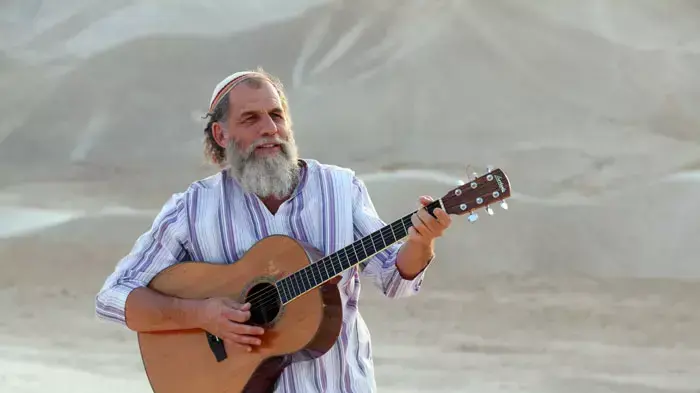 מבקש - ומקבל. יהודה כ"ץ