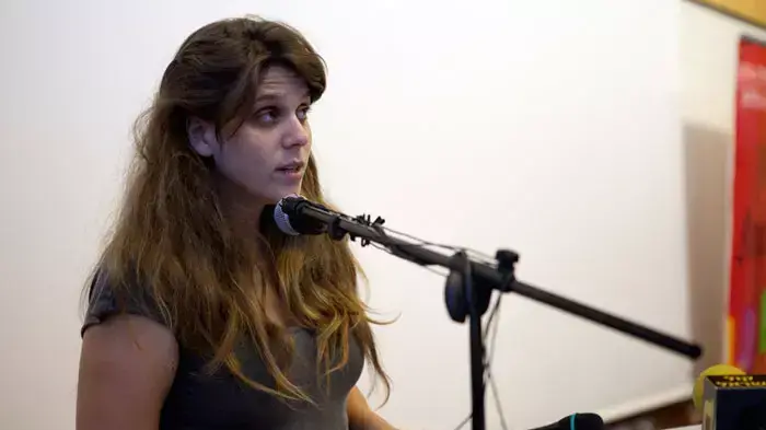 דפני ליף מנהיגת מאבק האוהלים בכנס של ועדת ספיבק, ספטמבר 2011 דפני ליף מנהיגת מאבק האוהלים בכנס של ועדת ספיבק, ספטמבר 2011