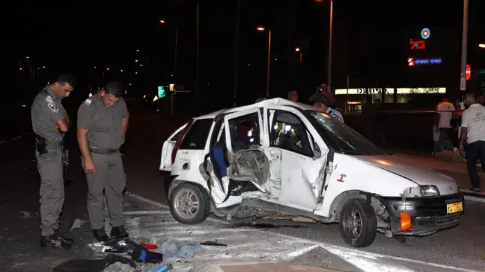 תאונה בעכו: אישה נהרגה וילדיה ובעלה נפצעו תאונה בעכו: אישה נהרגה וילדיה ובעלה נפצעו