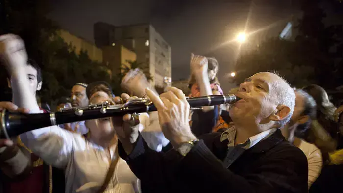 מאהל המחאה למען גלעד שליט לאחר אישור הממשלה את שיחרורו, אוקטובר 2011 מאהל המחאה למען גלעד שליט לאחר אישור הממשלה את שיחרורו, אוקטובר 2011