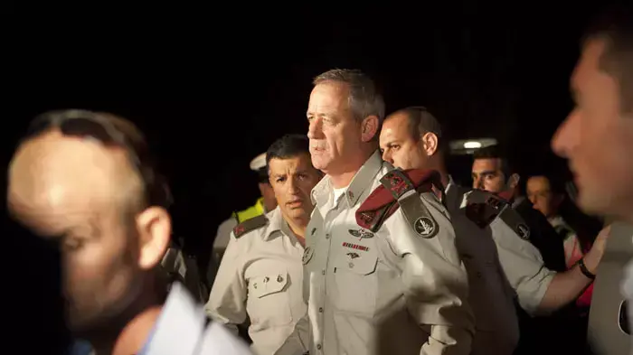 הרמטכל הגיע לבקר את בני משפחת שליט במצפה הילה הרמטכל הגיע לבקר את בני משפחת שליט במצפה הילה