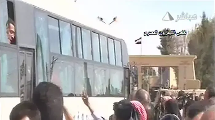 אסירים המוחזרים במסגרת עסקת שליט מגיעים למצרים, אוקטובר 2011 אסירים המוחזרים במסגרת עסקת שליט מגיעים למצרים, אוקטובר 2011