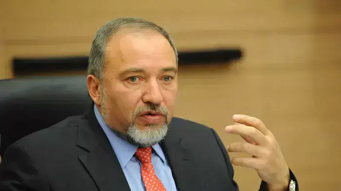 אביגדור ליברמן בישיבת סיעת ישראל ביתנו, אוקטובר 2011 אביגדור ליברמן בישיבת סיעת ישראל ביתנו, אוקטובר 2011