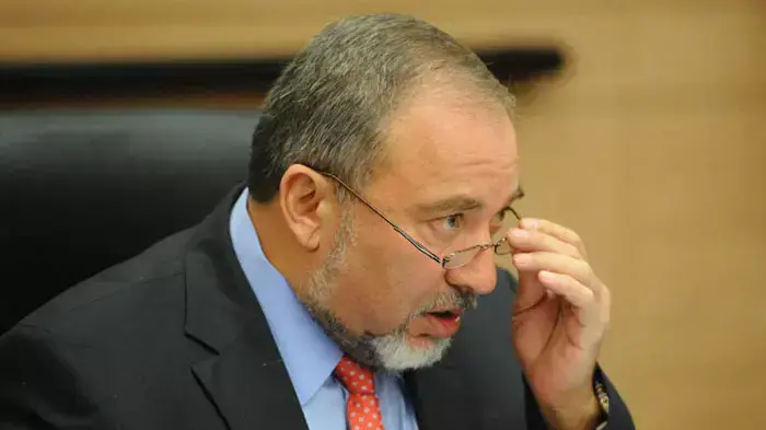 אביגדור ליברמן בישיבת סיעת ישראל ביתנו, אוקטובר 2011 אביגדור ליברמן בישיבת סיעת ישראל ביתנו, אוקטובר 2011