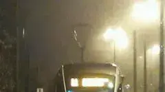 רכב חונה חסם את הרכבת הקלה בירושלים רכב חונה חסם את הרכבת הקלה בירושלים